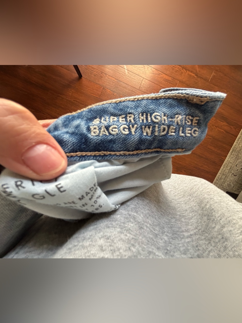 American Eagle Outfitters “super high-rise baggy wide leg” with Frayed Hem - Picture 3 of 6